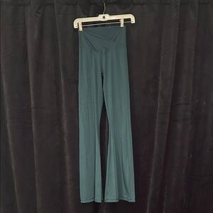 Aerie Offline Green High-Rise Cross-Over Leggings